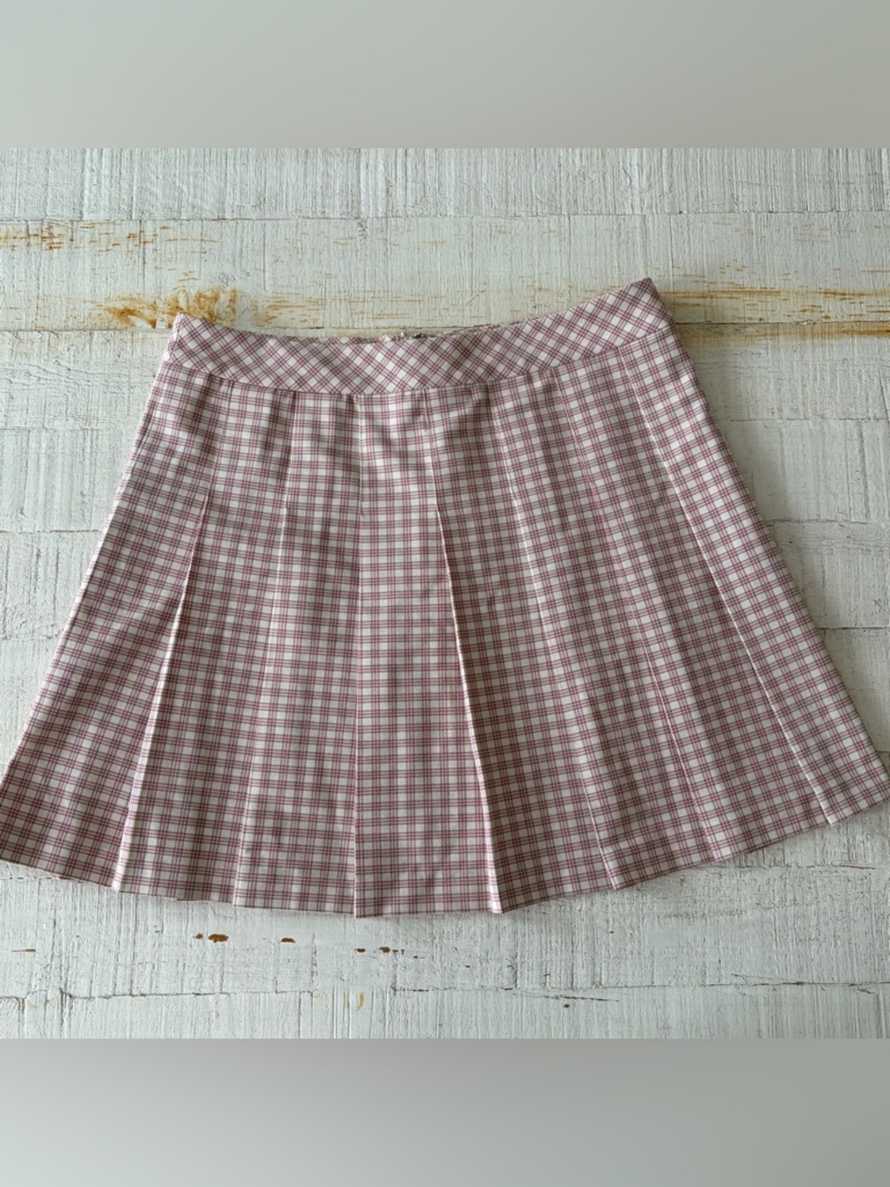 Aritzia‎ Sunday Best size 8 Olive Pleated Mini Skirt in Heirloom Pink Plaid